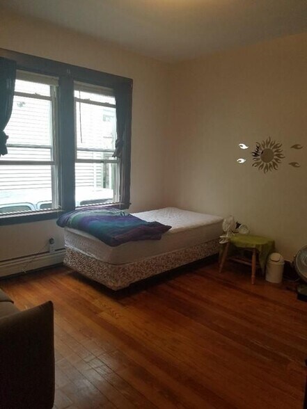 Building Photo - 109 Pearson Rd