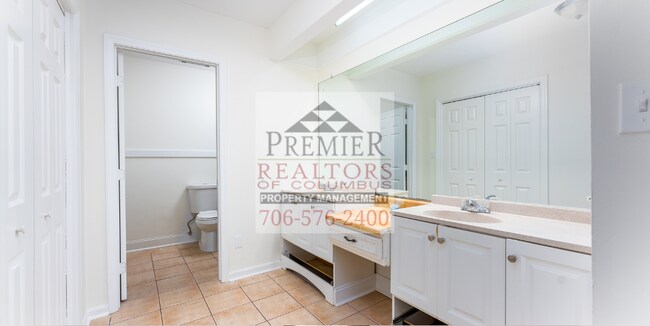 Building Photo - 4702 Harbin St