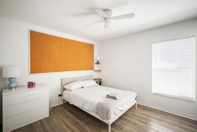 Building Photo - Fully Furnished 3BR/2BA Clearwater Home – ...