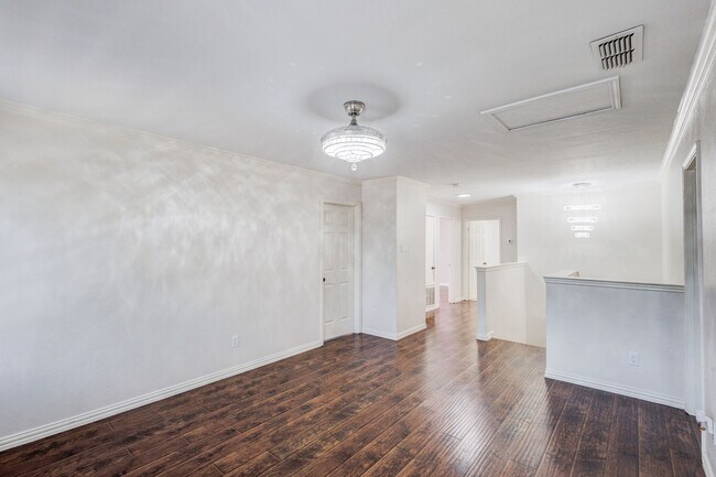 Building Photo - 519 Darlene Trail