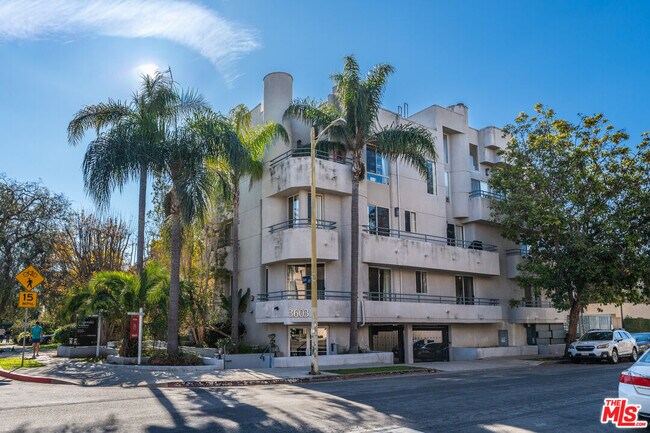 Building Photo - 3603 Dunn Dr
