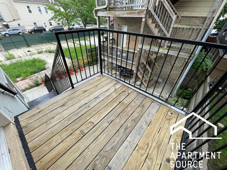 Building Photo - 3606 W Cortland St