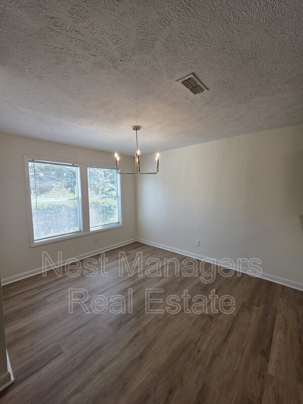 Building Photo - 6780 Willowbrook Dr