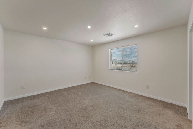 Building Photo - 6844 Toros St