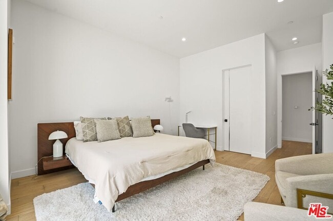 Building Photo - 12136 Clarkson Rd