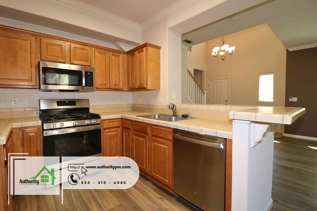 Building Photo - 2347 Shining Star Way