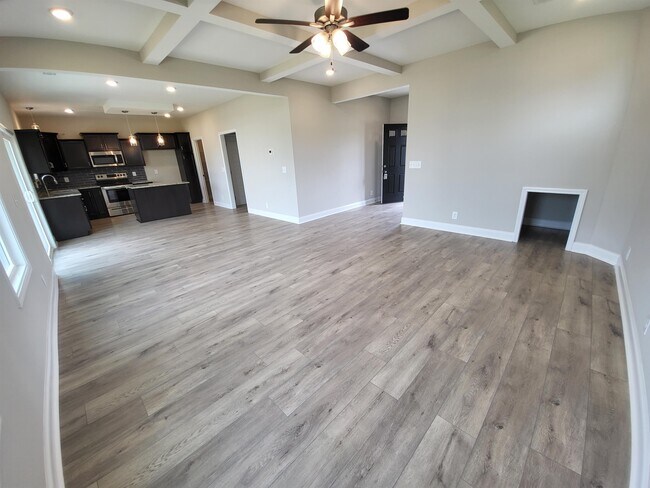 Building Photo - 201 King Rd