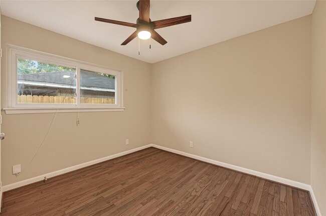 Building Photo - 11206 Huggins Dr