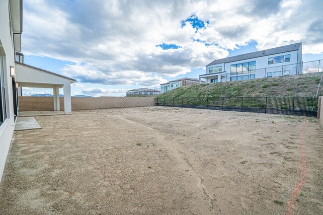 Building Photo - Luxury Smart Home with Green Belt Views in Tesoro Highlands!