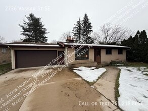 Building Photo - 2736 Vassar Dr SE