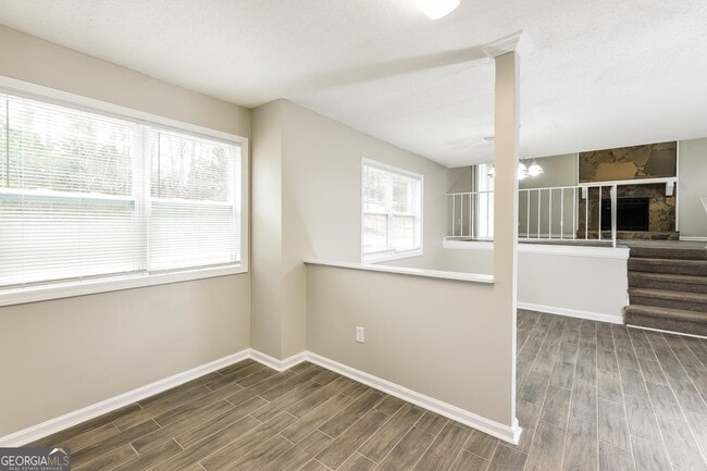 Building Photo - 6258 Leverett Dr