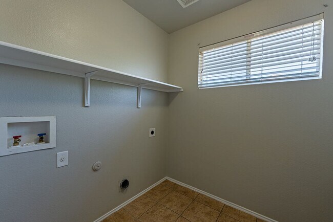 Building Photo - 13512 Lismore Ln