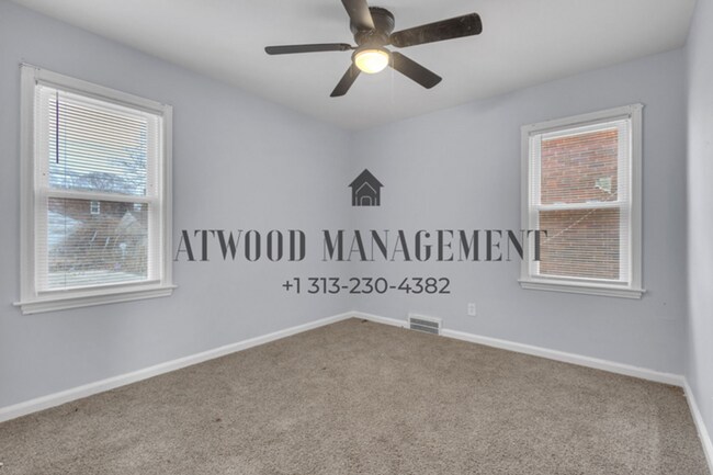 Building Photo - This beautifully updated 3-bedroom, 1-bath single-family home is ready for move-in!