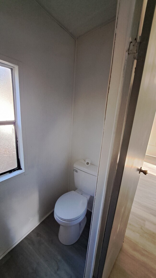 Building Photo - 304 Bayonet Dr