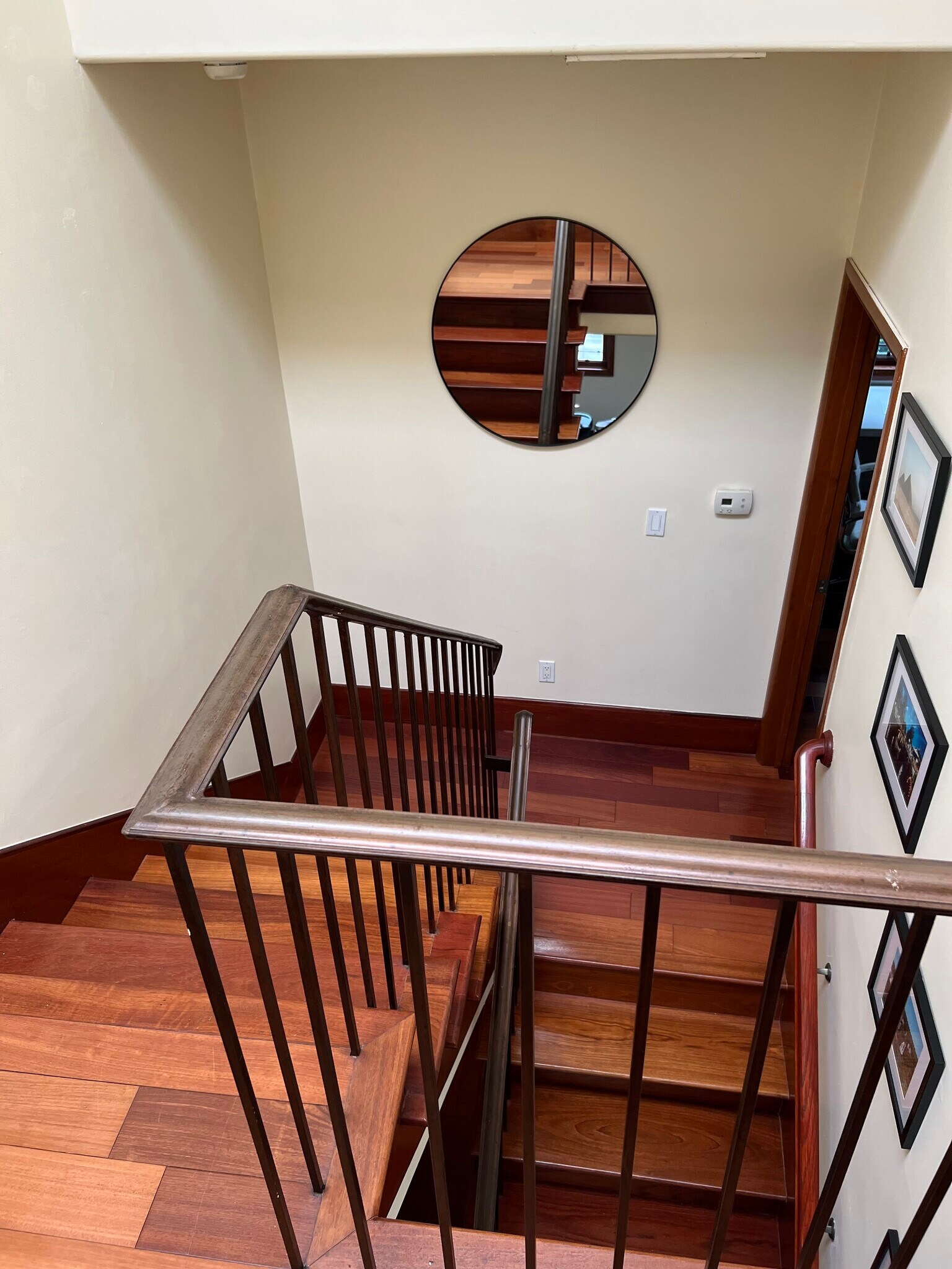 Building Photo - 1027 10th St