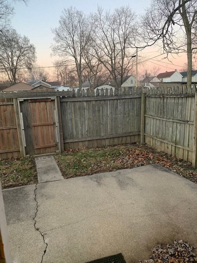 Building Photo - 3bdr single family home for rent!
