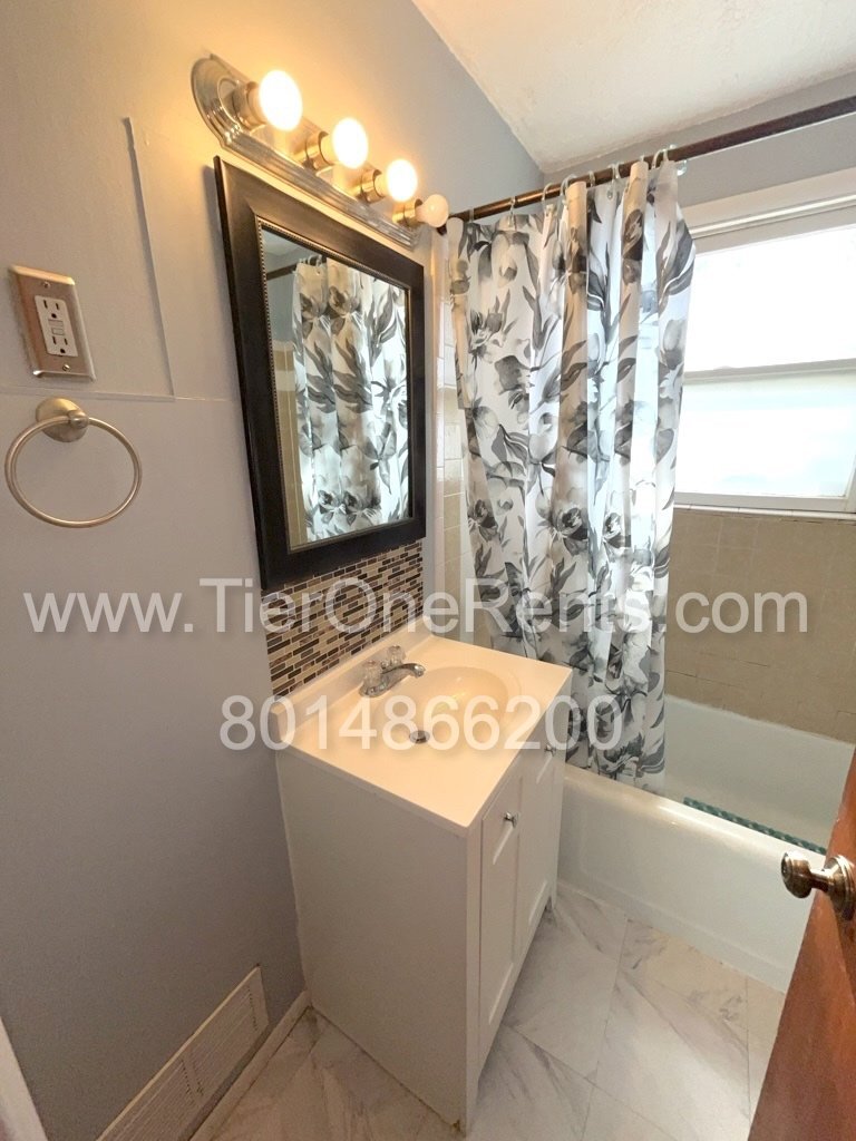Building Photo - NO DEPOSIT option available for qualified renters!