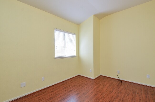 Building Photo - 20110 Goss Hollow Ln