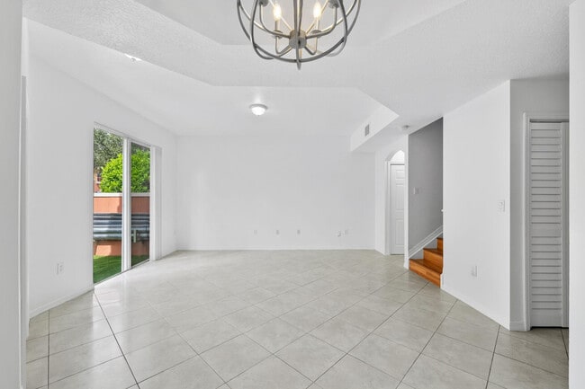 Building Photo - 717 SW 107th Ave