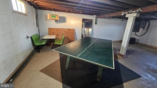 Building Photo - 22721 Marsh Creek Rd