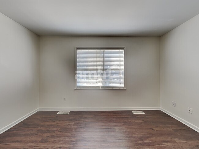 Building Photo - 1512 Birkdale Ct