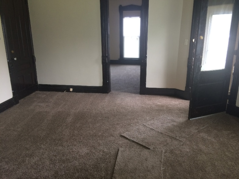 Building Photo - 227 James St