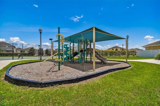 Building Photo - 7956 Carriage Pointe Dr