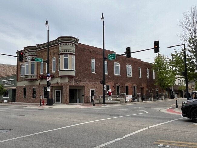 Building Photo - 102 S 2nd St