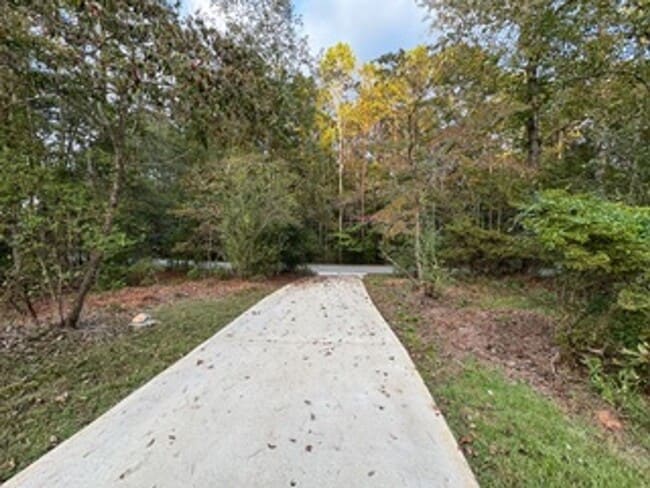 Building Photo - Fully Renovated 4BR Ranch Steps From Serenbe!!! Privacy, Nature & Modern Living