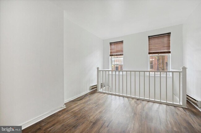 Building Photo - 621 S 16th St