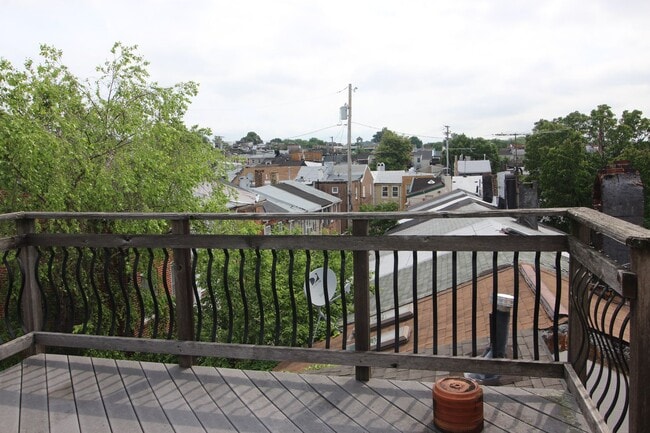 Building Photo - Exceptional Upper Fells 2bd/2ba End Rowhome w/ CAC & Rooftop Deck!--Available 7/15
