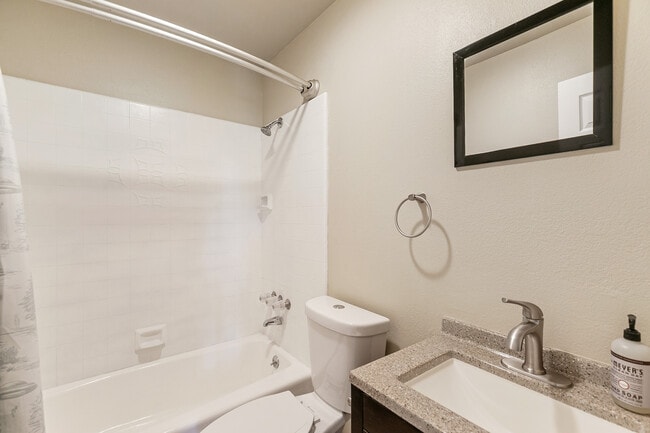 Building Photo - 1292 Aleutian Dr
