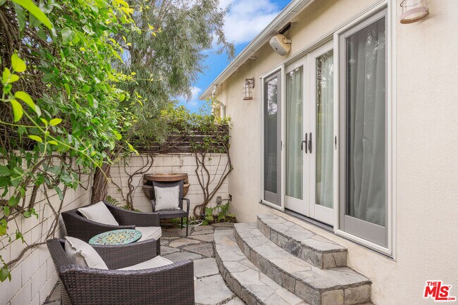 Building Photo - 1039 26th St