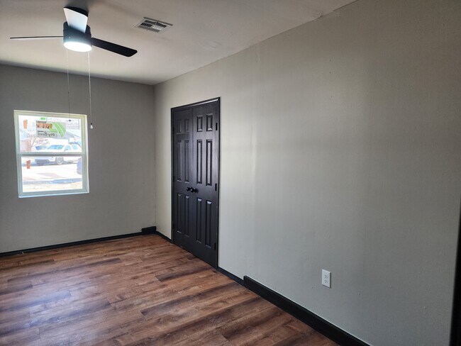 Building Photo - 1310 Keystone Ln