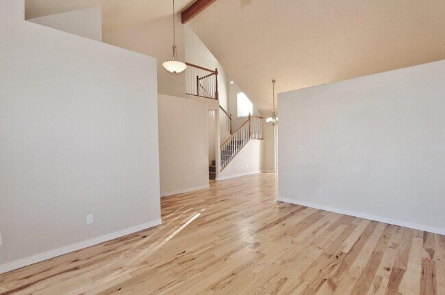 Building Photo - 1803 W Mulhuland Ct