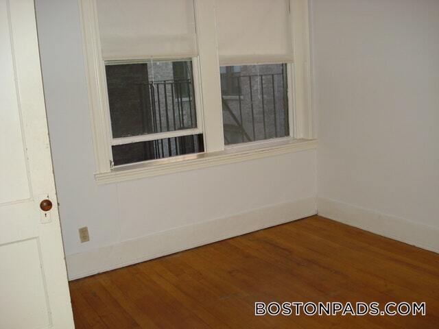 Building Photo - 46 Westland Ave