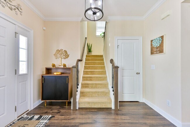 Building Photo - 430 Spectrum Rd