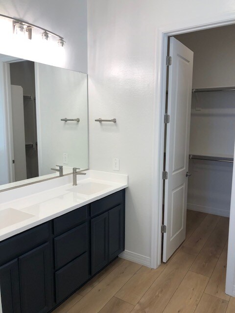 Building Photo - 22718 E Bonanza Way
