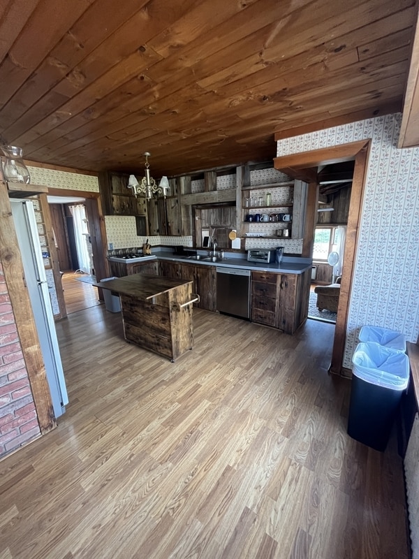 Building Photo - 11 Maple Ave