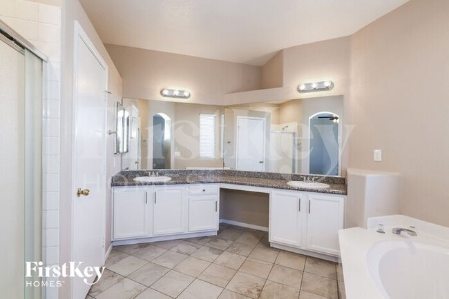 Building Photo - 5008 Sparkling Sky Ave