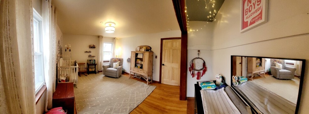 downstairs bedroom #2 - 1100 Orchard Park Rd