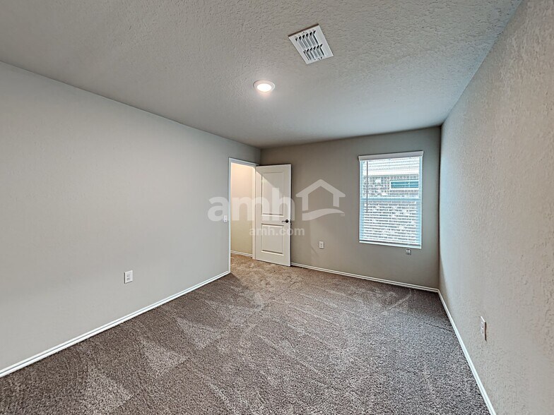 Building Photo - 4406 Meadowland Pl