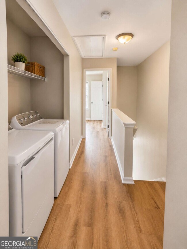 Building Photo - 3152 Mill Springs Cir NE