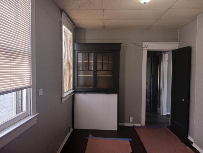 Building Photo - NEWLY REMODELED 3BED 1 BATH