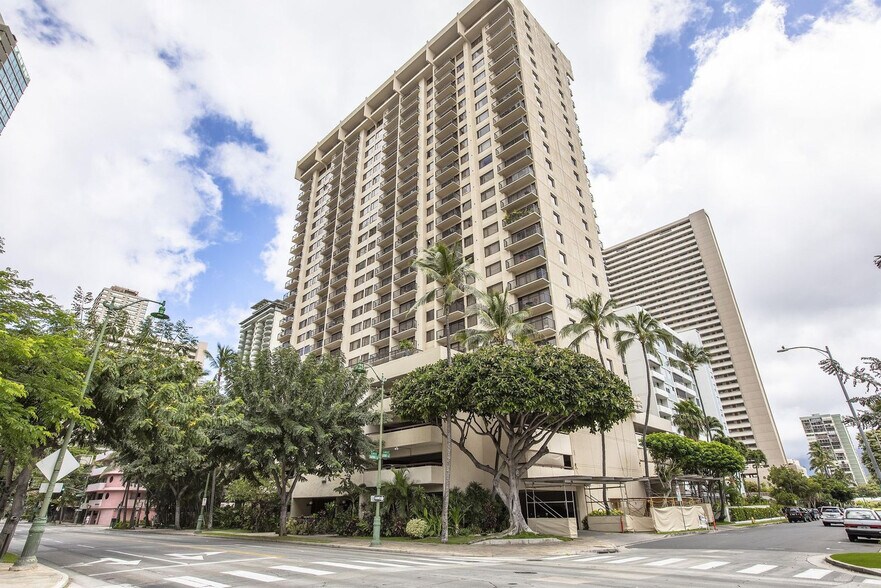 Building Photo - 2140 Kuhio Avenue-ID1327717P