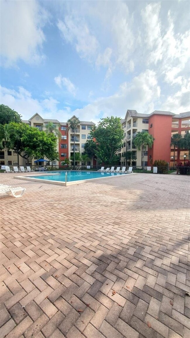 Building Photo - 8363 Lake Dr
