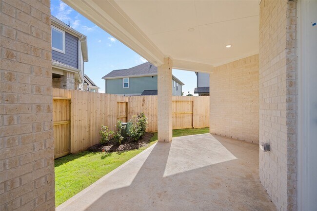 Building Photo - 1412 Shaded Rock Dr
