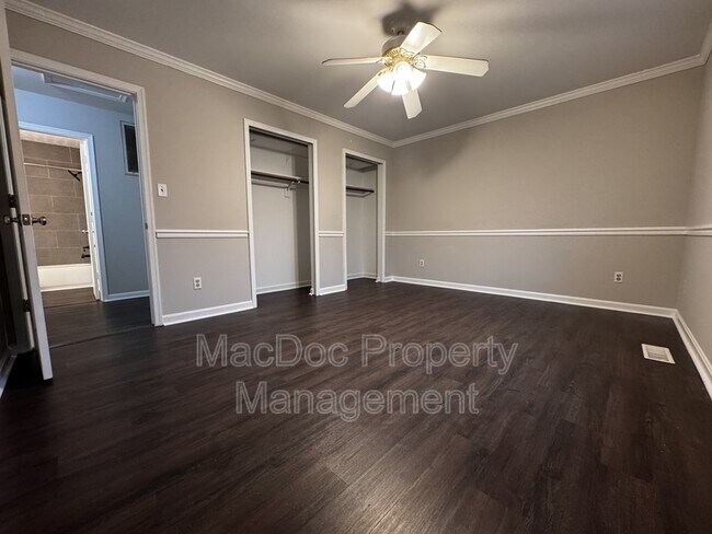 Building Photo - 7301 Drew Ln