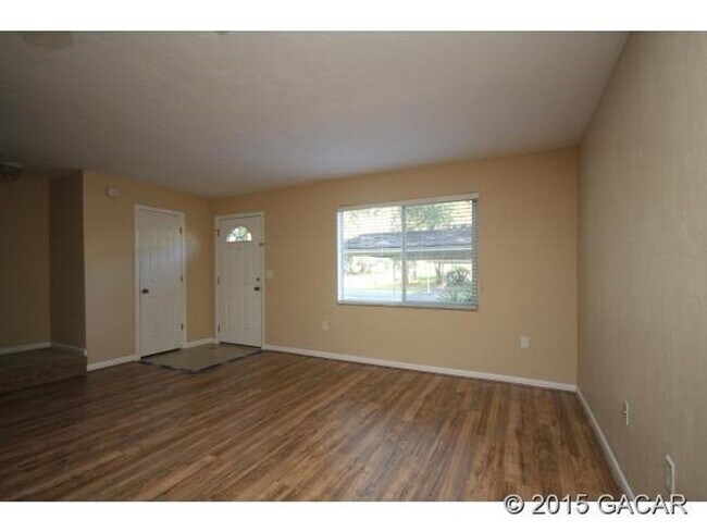 Building Photo - 501 SW 75th St