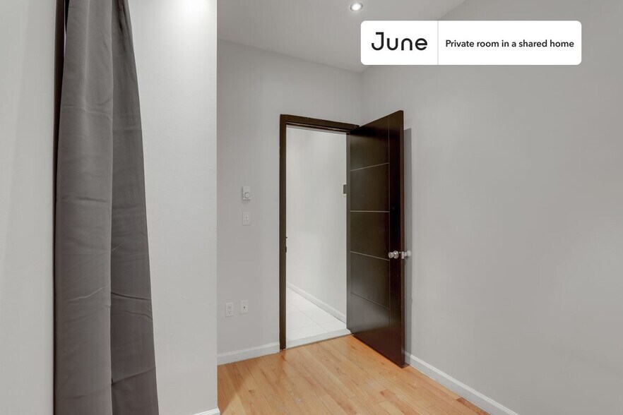 Building Photo - Room in Shared 4 bed/2 bath home